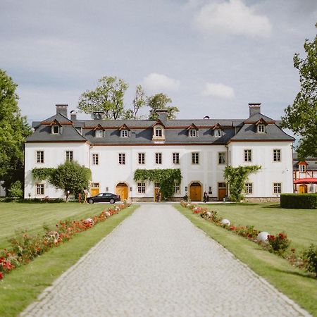 Palac Pakoszow Schlosshotel Wernersdorf Jelenia Góra Εξωτερικό φωτογραφία The main building of the former abbey