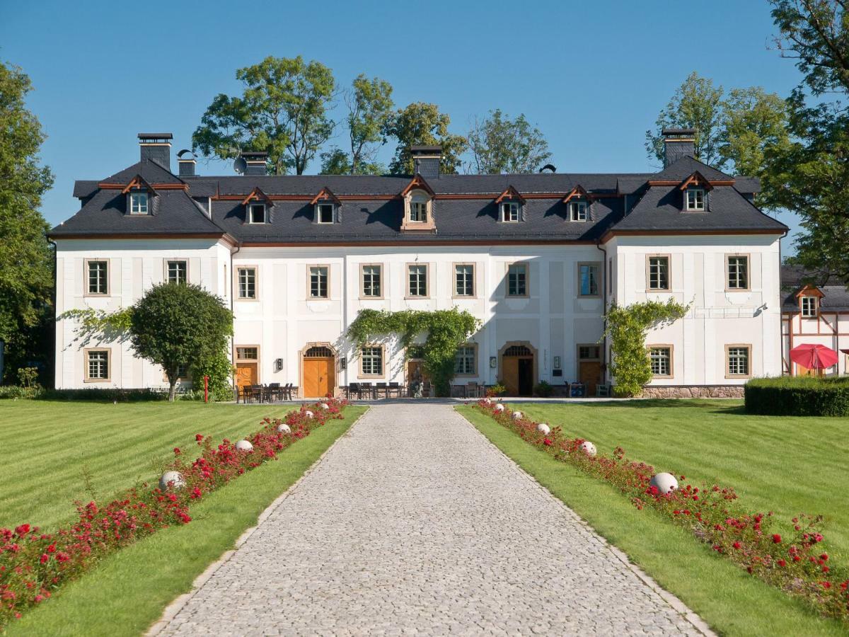Palac Pakoszow Schlosshotel Wernersdorf Jelenia Góra Εξωτερικό φωτογραφία The main building of the manor