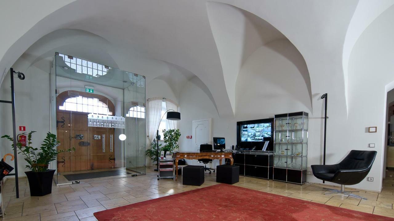 Palac Pakoszow Schlosshotel Wernersdorf Jelenia Góra Εξωτερικό φωτογραφία The interior of the museum